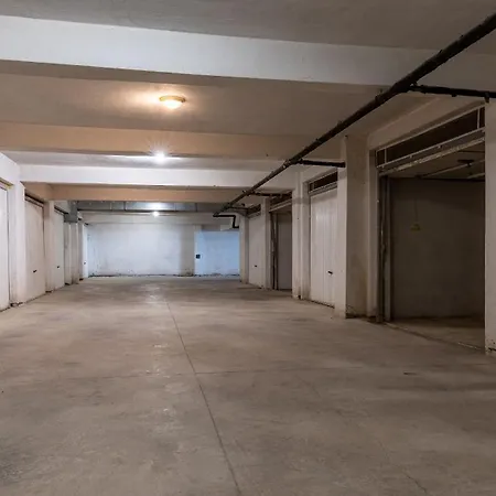 Kalina With Free Parking